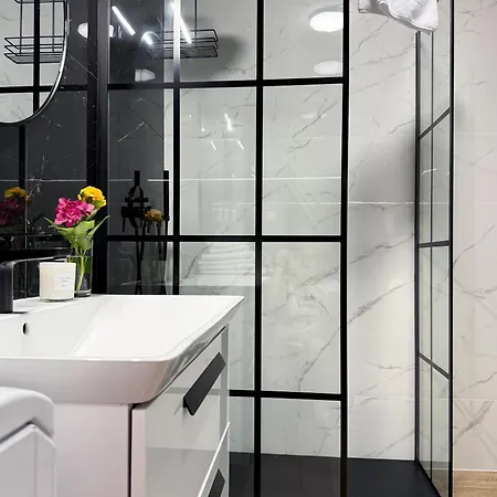 Ogrodowa Deluxe With Parking Apartman Varsó